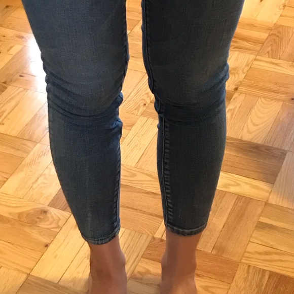American Eagle | Blue High Waist Cropped Jeans - Picture 5 of 5